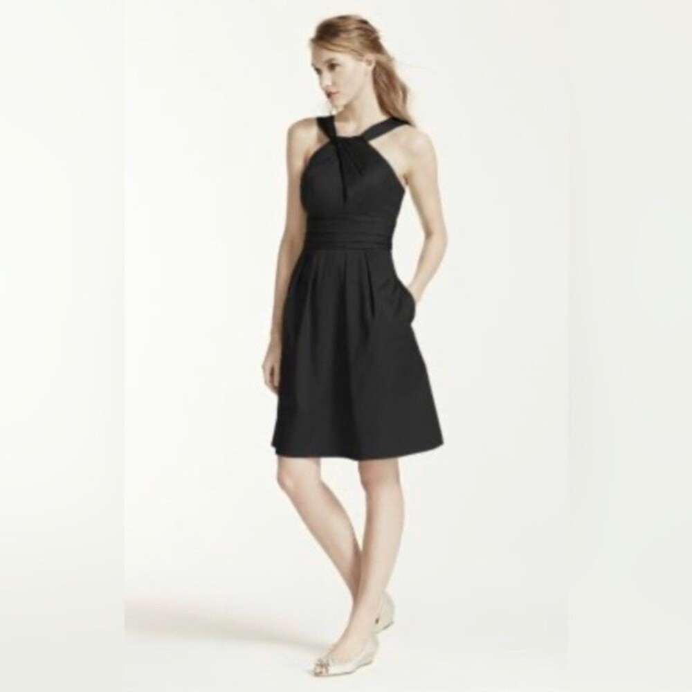 David’s Bridal 100% cotton yneck pleated dress with pockets size 8